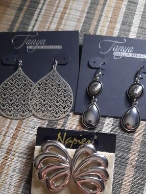 Napier Silver-Tone Sculptural Clip Earrings - Silver